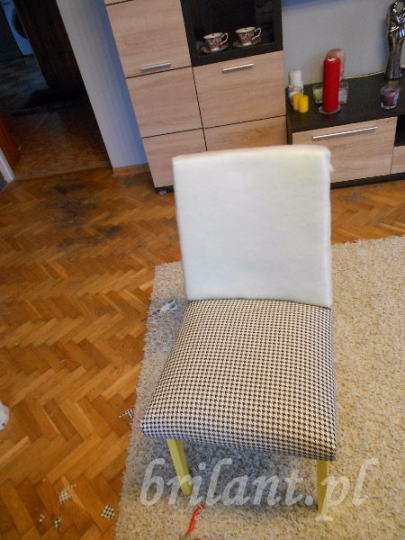 Krzesło w trakcie renowacji